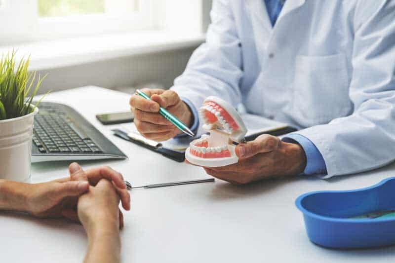  What Are the Alternatives to Dental Implants?