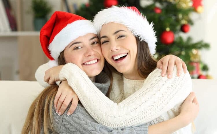  Smile Bright: 8 Tips for Keeping Your Teeth Merry This Holiday Season